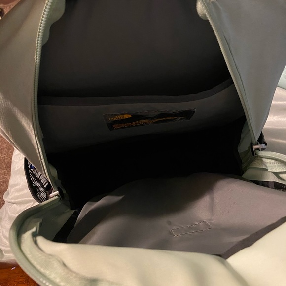 North Face backpack - Picture 5 of 5